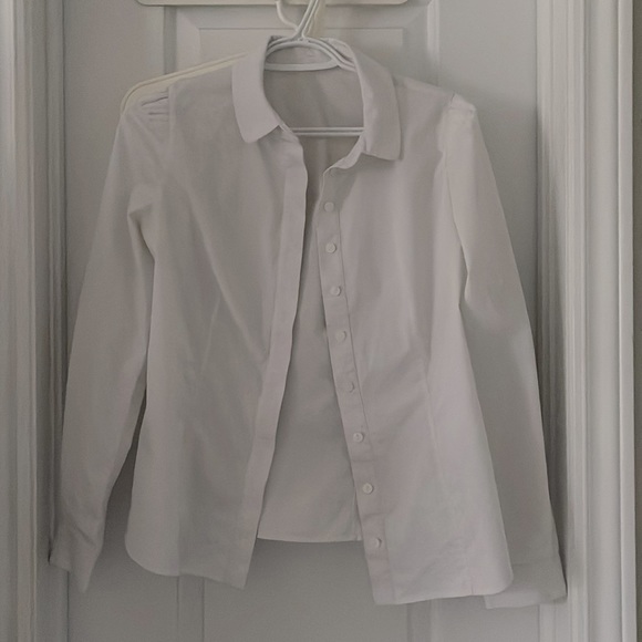 White shirt with a detachable collar decorate - Picture 2 of 4